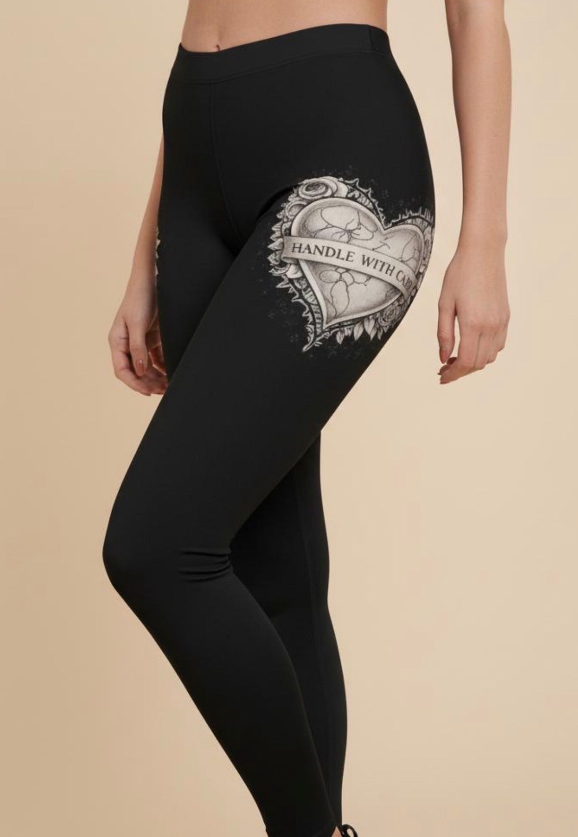 ‚Handle with Care‘ Leggins | High Waist